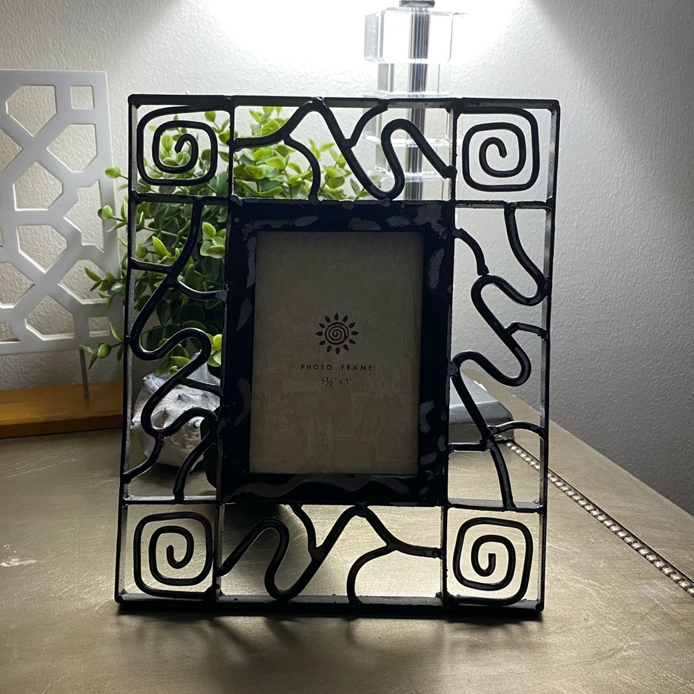 Metal Picture Frame W/ Abstract Design